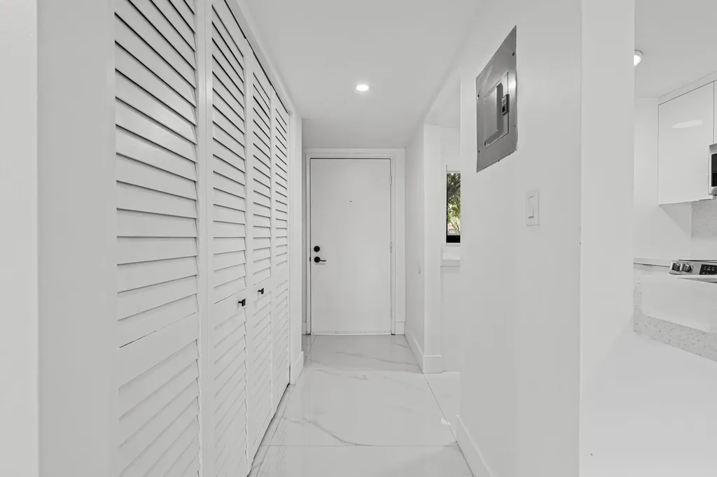 510 W Park Drive Miami FL 33172