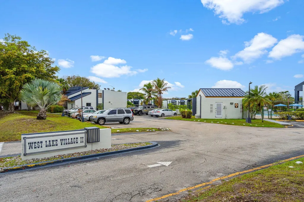 510 W Park Drive Miami FL 33172