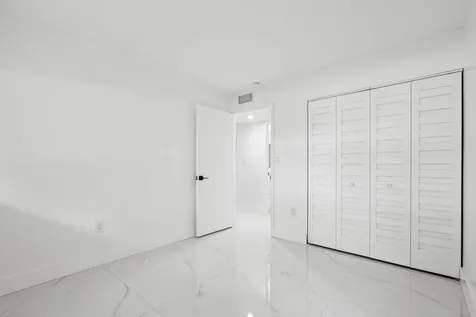 510 W Park Drive Miami FL 33172