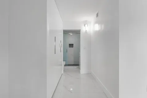 510 W Park Drive Miami FL 33172