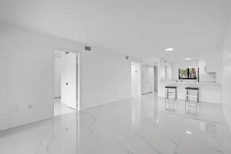 510 W Park Drive Miami FL 33172