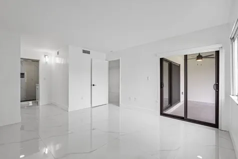 510 W Park Drive Miami FL 33172