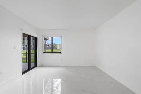 510 W Park Drive Miami FL 33172