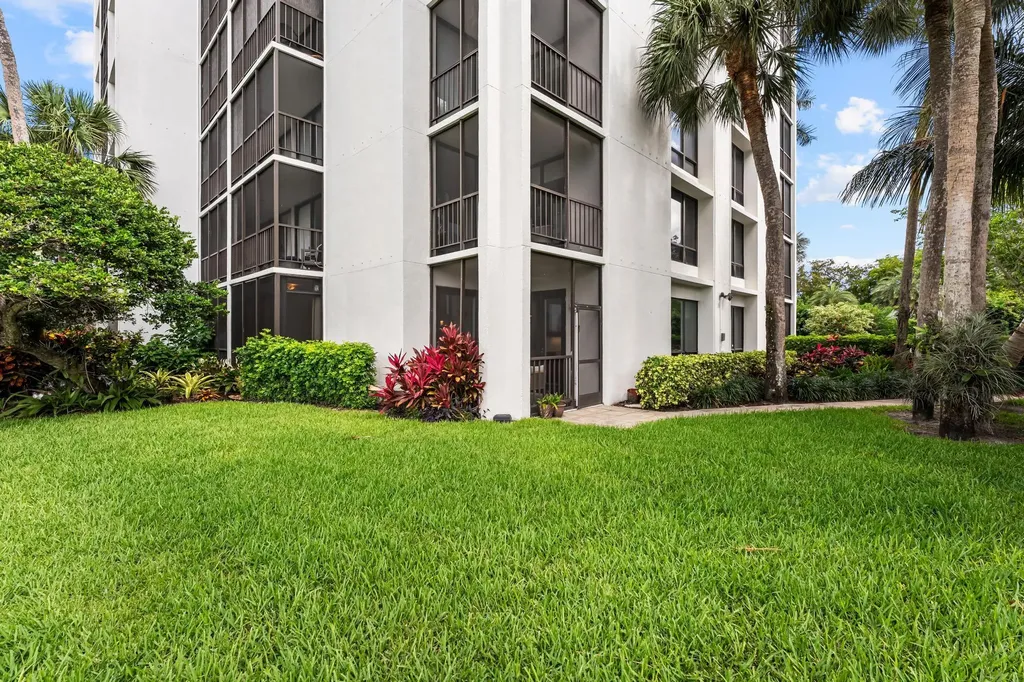 6895 Willow Wood Drive Boca Raton FL 33434