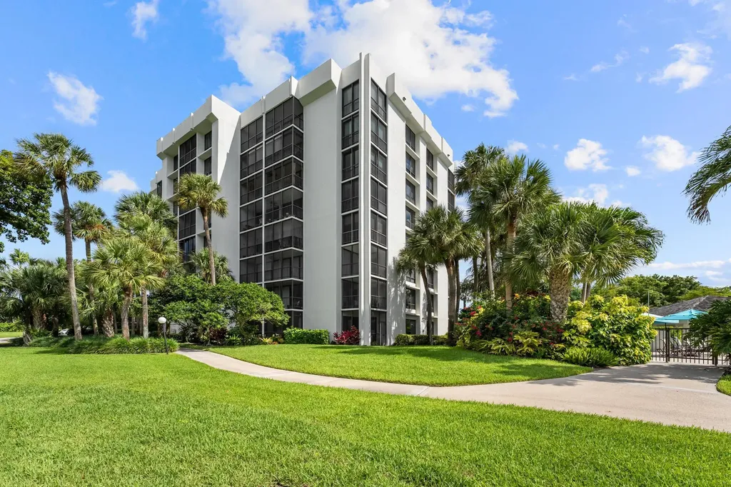 6895 Willow Wood Drive Boca Raton FL 33434