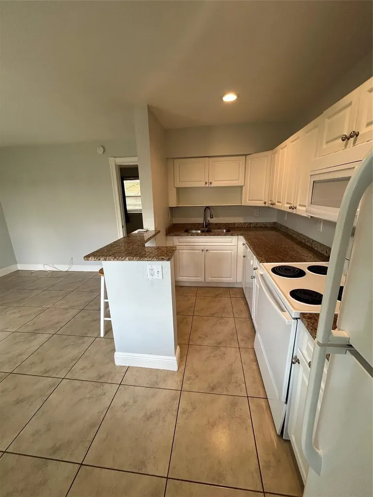 921 NE 17th Avenue Fort Lauderdale FL 33304