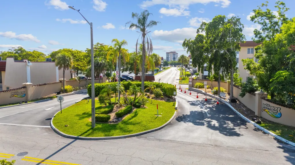 4156 Inverrary Drive Lauderhill FL 33319