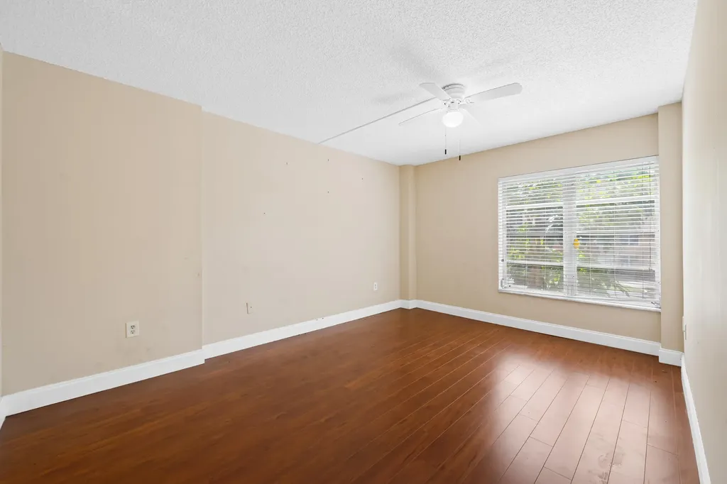 4156 Inverrary Drive Lauderhill FL 33319