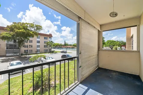 4156 Inverrary Drive Lauderhill FL 33319