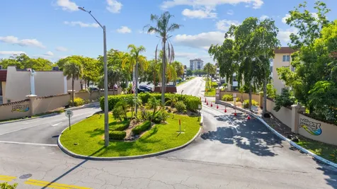 4156 Inverrary Drive Lauderhill FL 33319