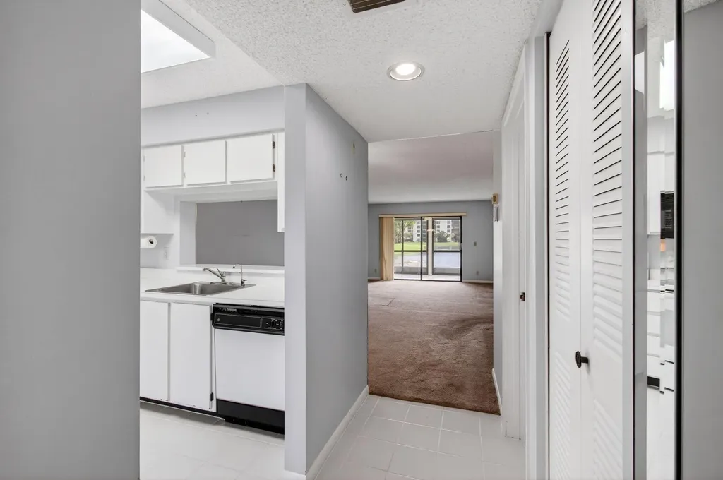 6655 Kensington Lane Delray Beach FL 33446