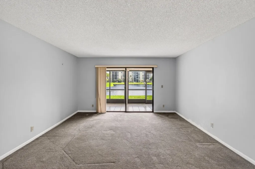 6655 Kensington Lane Delray Beach FL 33446