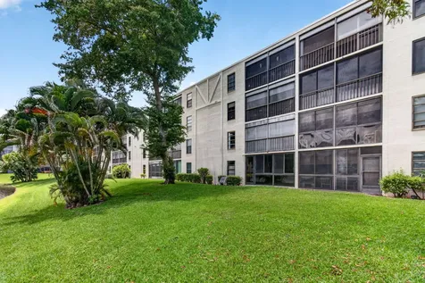 6655 Kensington Lane Delray Beach FL 33446