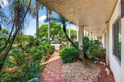 6655 Kensington Lane Delray Beach FL 33446