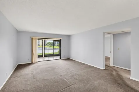 6655 Kensington Lane Delray Beach FL 33446