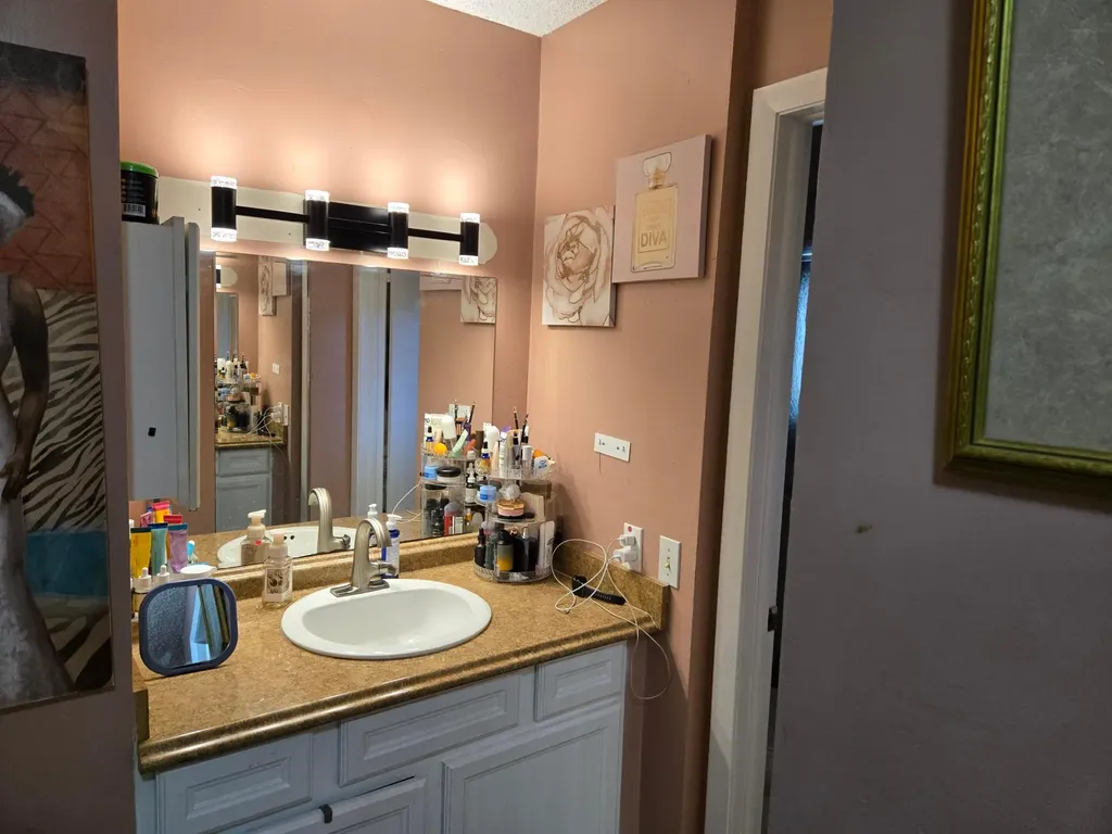 2835 Sand Pines Lake Worth FL 33462