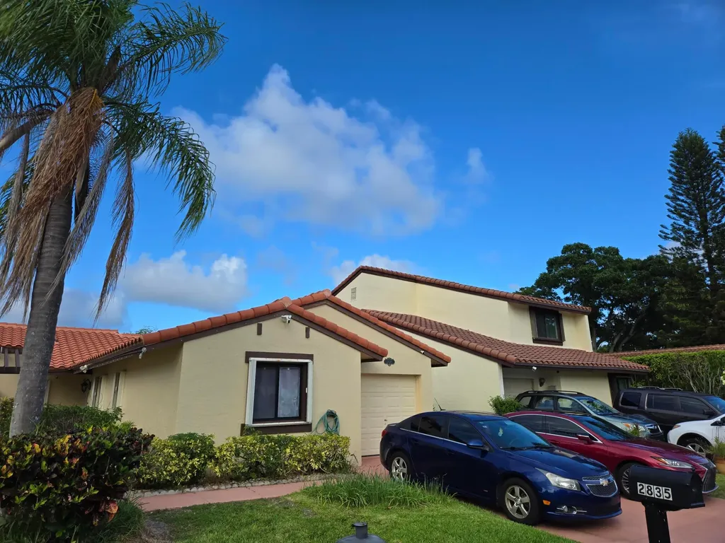 2835 Sand Pines Lake Worth FL 33462