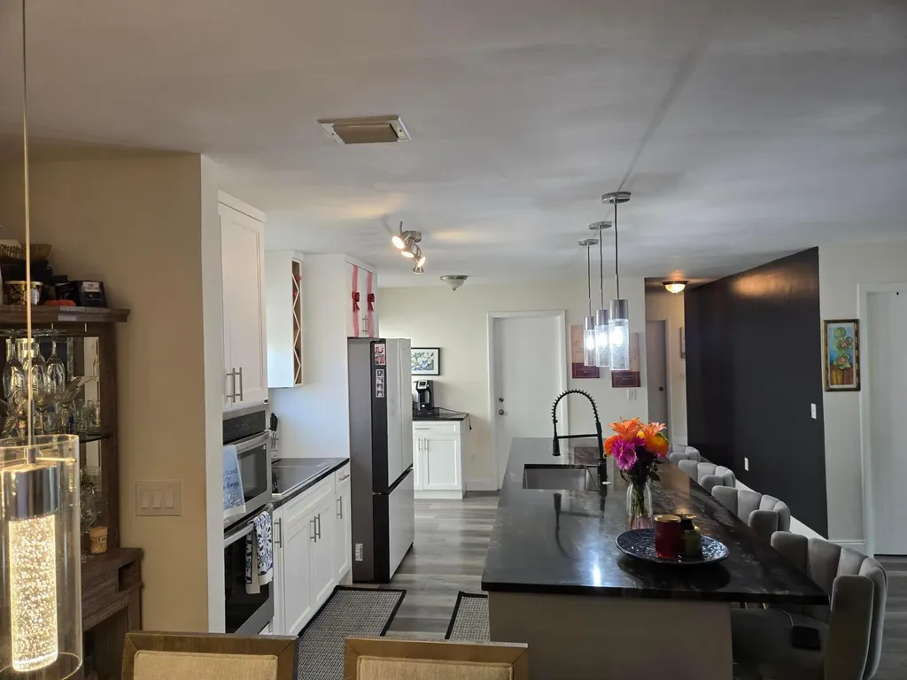 2835 Sand Pines Lake Worth FL 33462