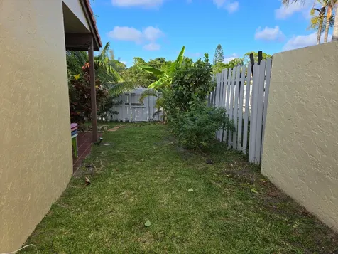 2835 Sand Pines Lake Worth FL 33462
