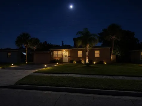 2940 Avenue Riviera Beach FL 33404