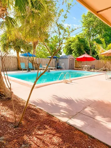 2940 Avenue Riviera Beach FL 33404
