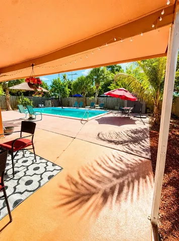2940 Avenue Riviera Beach FL 33404