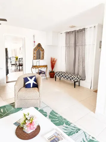 2940 Avenue Riviera Beach FL 33404