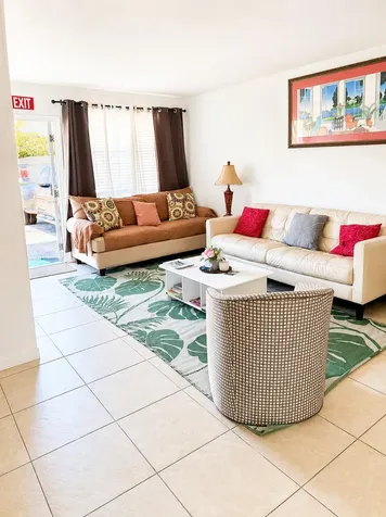 2940 Avenue Riviera Beach FL 33404