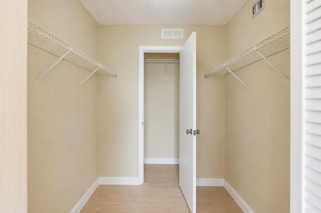 1605 S Us Highway 1 Jupiter FL 33477