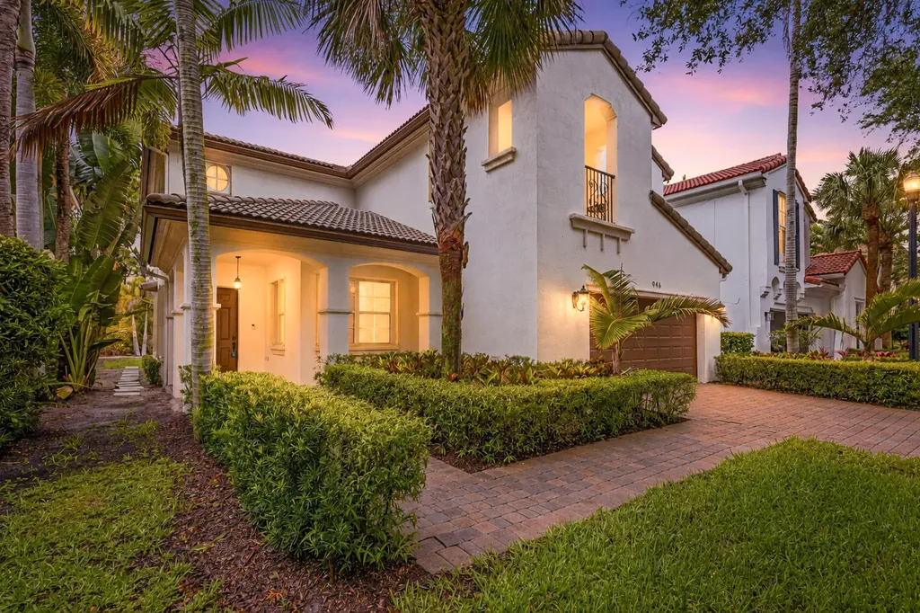 946 Mill Creek Drive Palm Beach Gardens FL 33410