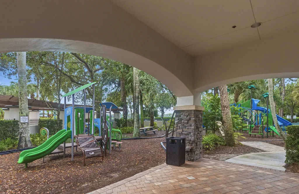 946 Mill Creek Drive Palm Beach Gardens FL 33410