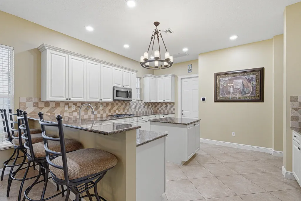 946 Mill Creek Drive Palm Beach Gardens FL 33410