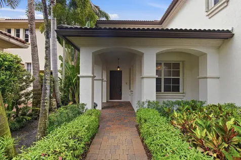 946 Mill Creek Drive Palm Beach Gardens FL 33410