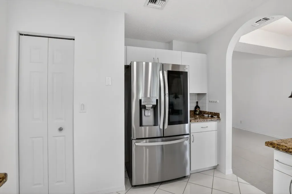 10690 NW 2nd Circle Pembroke Pines FL 33026