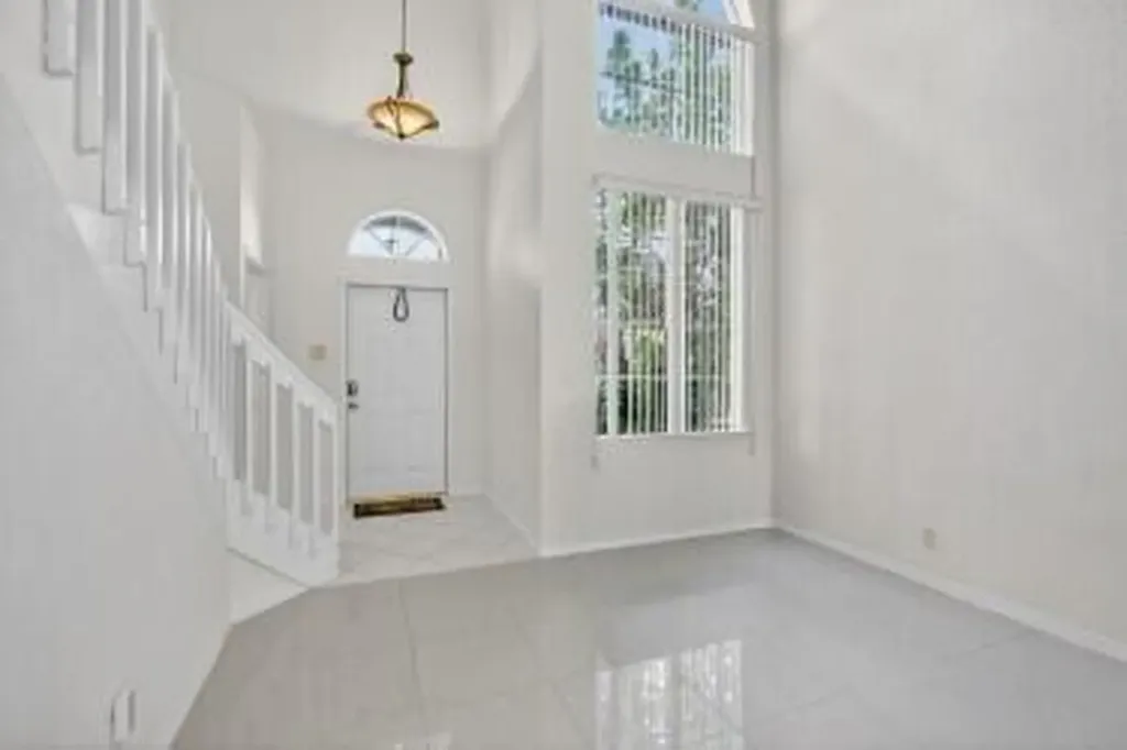 10690 NW 2nd Circle Pembroke Pines FL 33026