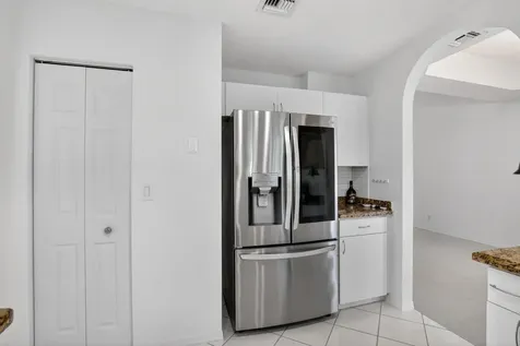 10690 NW 2nd Circle Pembroke Pines FL 33026