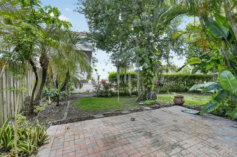10690 NW 2nd Circle Pembroke Pines FL 33026