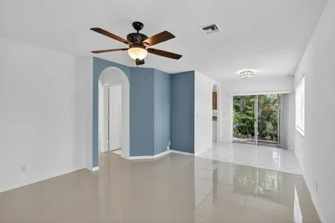 10690 NW 2nd Circle Pembroke Pines FL 33026