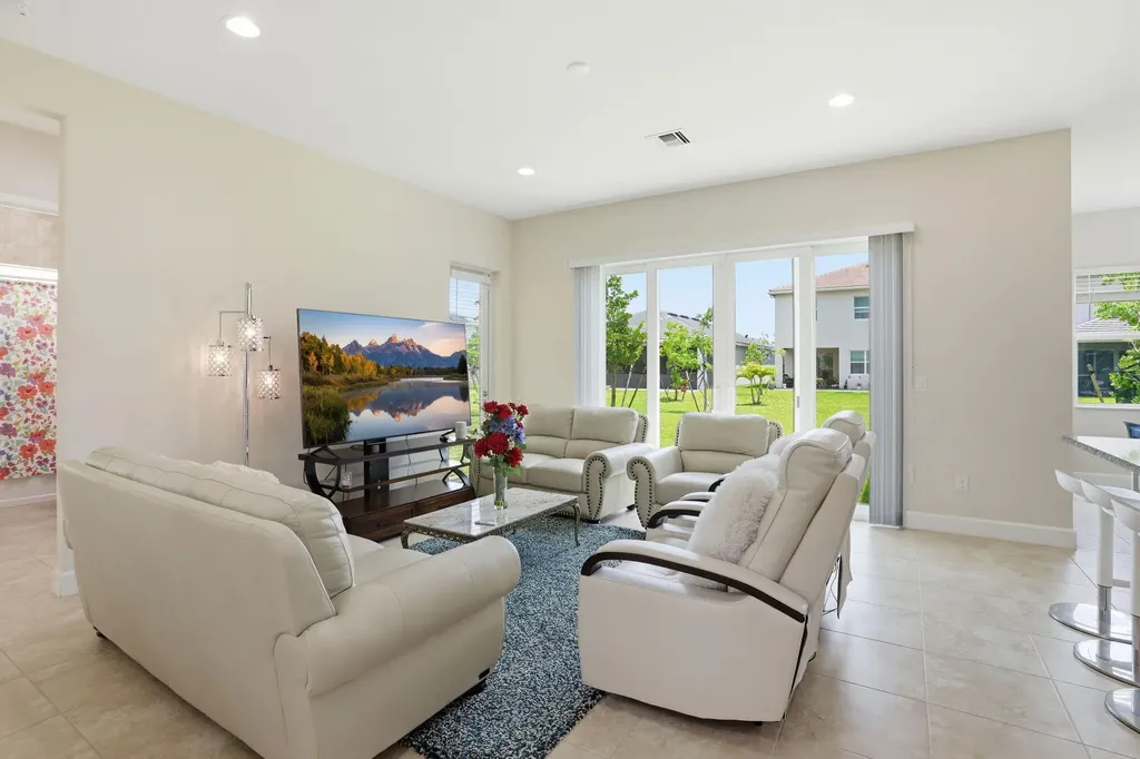 5572 Liberty Lane Westlake FL 33470