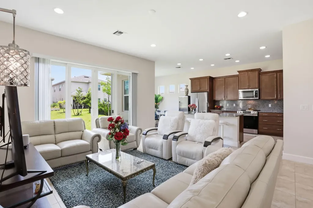 5572 Liberty Lane Westlake FL 33470