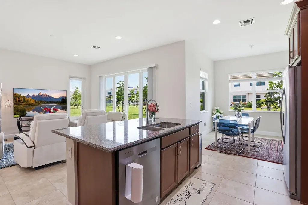 5572 Liberty Lane Westlake FL 33470