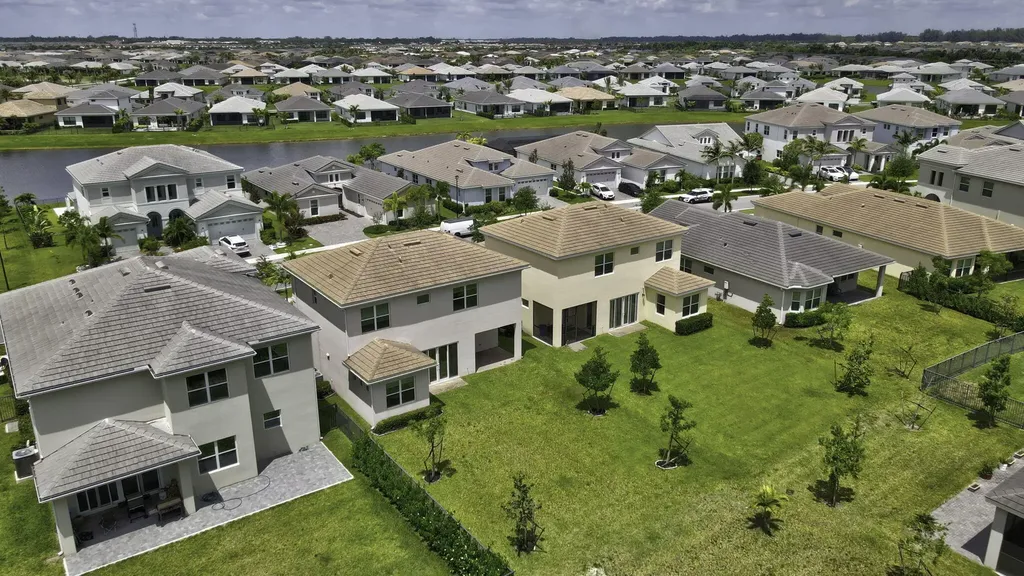 5572 Liberty Lane Westlake FL 33470