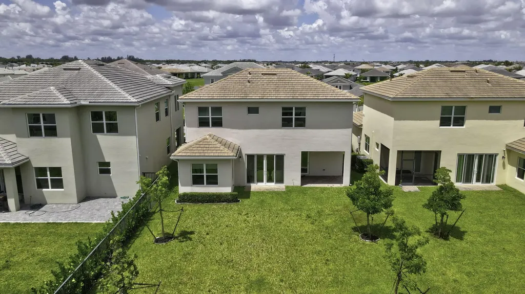 5572 Liberty Lane Westlake FL 33470