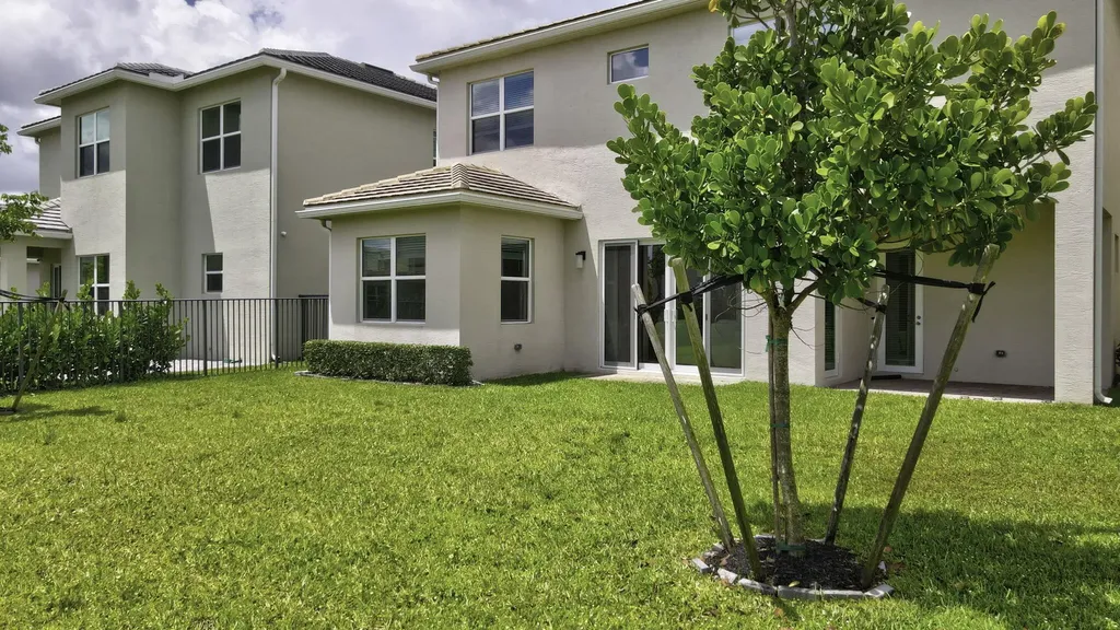 5572 Liberty Lane Westlake FL 33470