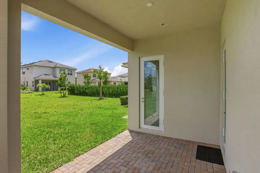 5572 Liberty Lane Westlake FL 33470
