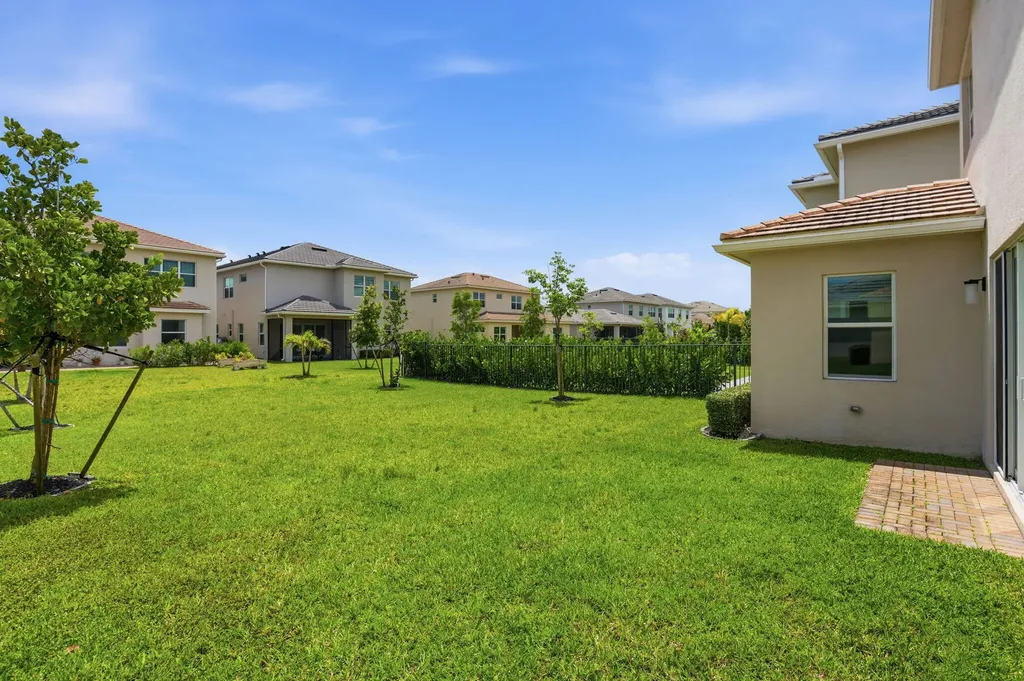 5572 Liberty Lane Westlake FL 33470