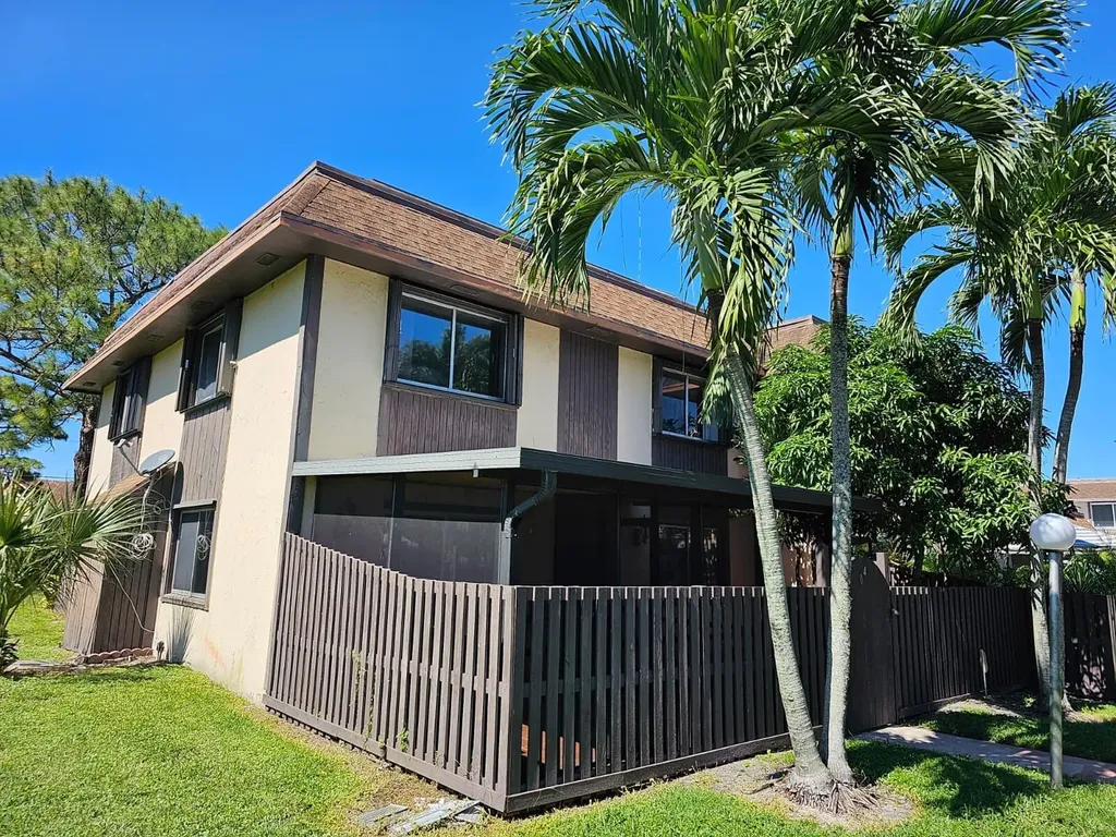 2148 Sherwood Forest Boulevard West Palm Beach FL 33415