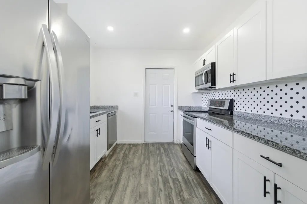 837 NW 41st Street Oakland Park FL 33309