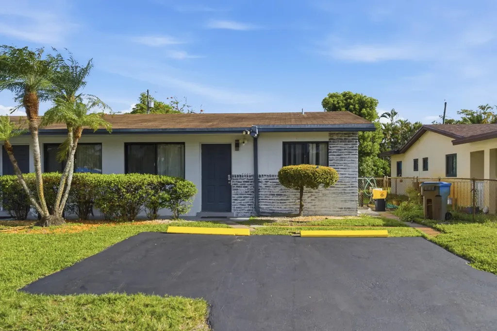 837 NW 41st Street Oakland Park FL 33309
