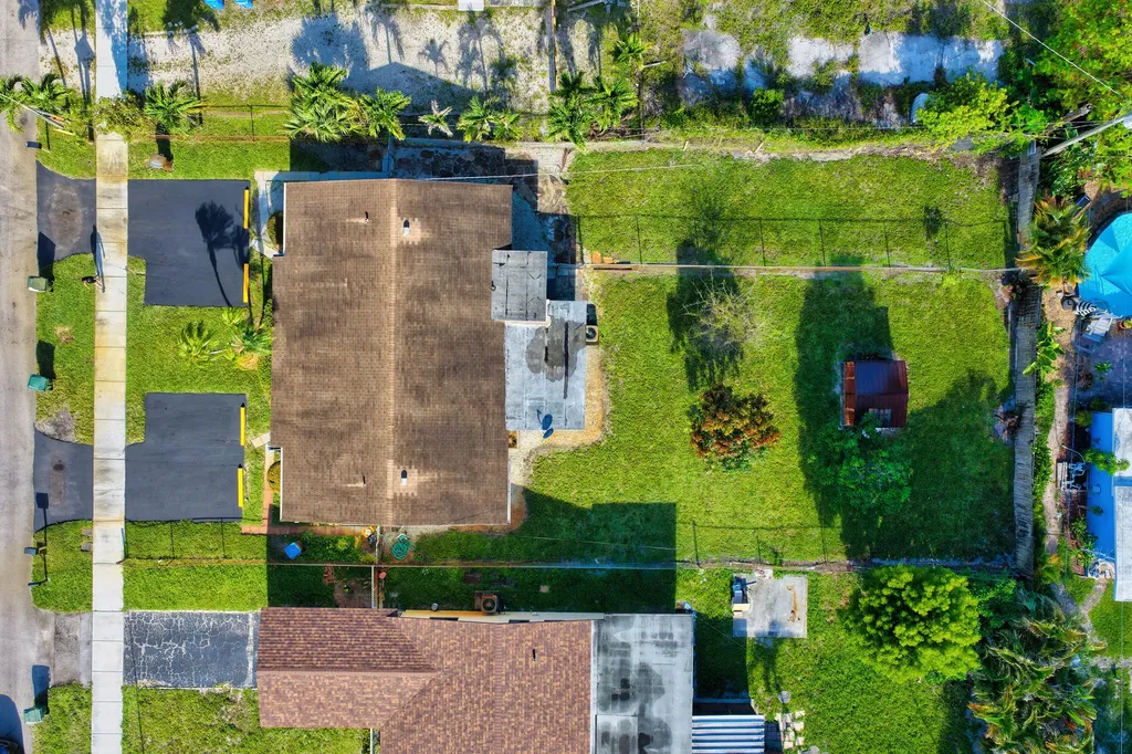 837 NW 41st Street Oakland Park FL 33309